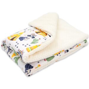 Baby Mulltücher; Mullwindeln; Spucktücher; fensilo; mulltücher baby; mulltücher baby mädchen; spucktücher baby; spucktücher baby mädchen; spucktuch junge; Fensilo baby; Fensilo baby blanket; blanket; baby blanket; newborn; object; knitted; top view; Fensilo.com; white blanket; white; background; beautiful; indoors; sheet; cover; fabric; wash; cushion; bed; polyester; satin; protection; swaddle blanket; comfortable; cotton; hypoallergenic; cute; design; washable; warm; comfy; care; soft; bedroom; set; size; crib; baby crib; outdoor; playground; vacation; park; sleep; colorful; breathable; layers; 2 layers; premium; materials; premium materials; high-quality; quality; unisex; large blanket; wide blanket; long; wide; comfortable blanket; adorable design; adorable animals; lovely animals; luxurious design; deer; leaves; indian hut;