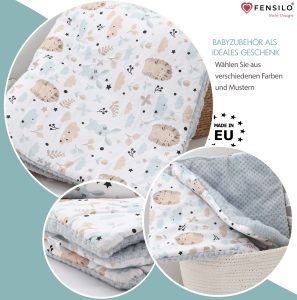 Baby Mulltücher; Mullwindeln; Spucktücher; fensilo; mulltücher baby; mulltücher baby mädchen; spucktücher baby; spucktücher baby mädchen; spucktuch junge; Fensilo baby; Fensilo baby blanket; blanket; baby blanket; newborn; object; knitted; top view; Fensilo.com; white blanket; white; background; beautiful; indoors; sheet; cover; fabric; wash; cushion; bed; polyester; satin; protection; swaddle blanket; comfortable; cotton; hypoallergenic; cute; design; washable; warm; comfy; care; soft; bedroom; set; size; crib; baby crib; outdoor; playground; vacation; park; sleep; colorful; breathable; layers; 2 layers; premium; materials; premium materials; high-quality; quality; unisex; large blanket; wide blanket; long; wide; comfortable blanket; adorable design; adorable animals; lovely animals; luxurious design; lion; porcupine;